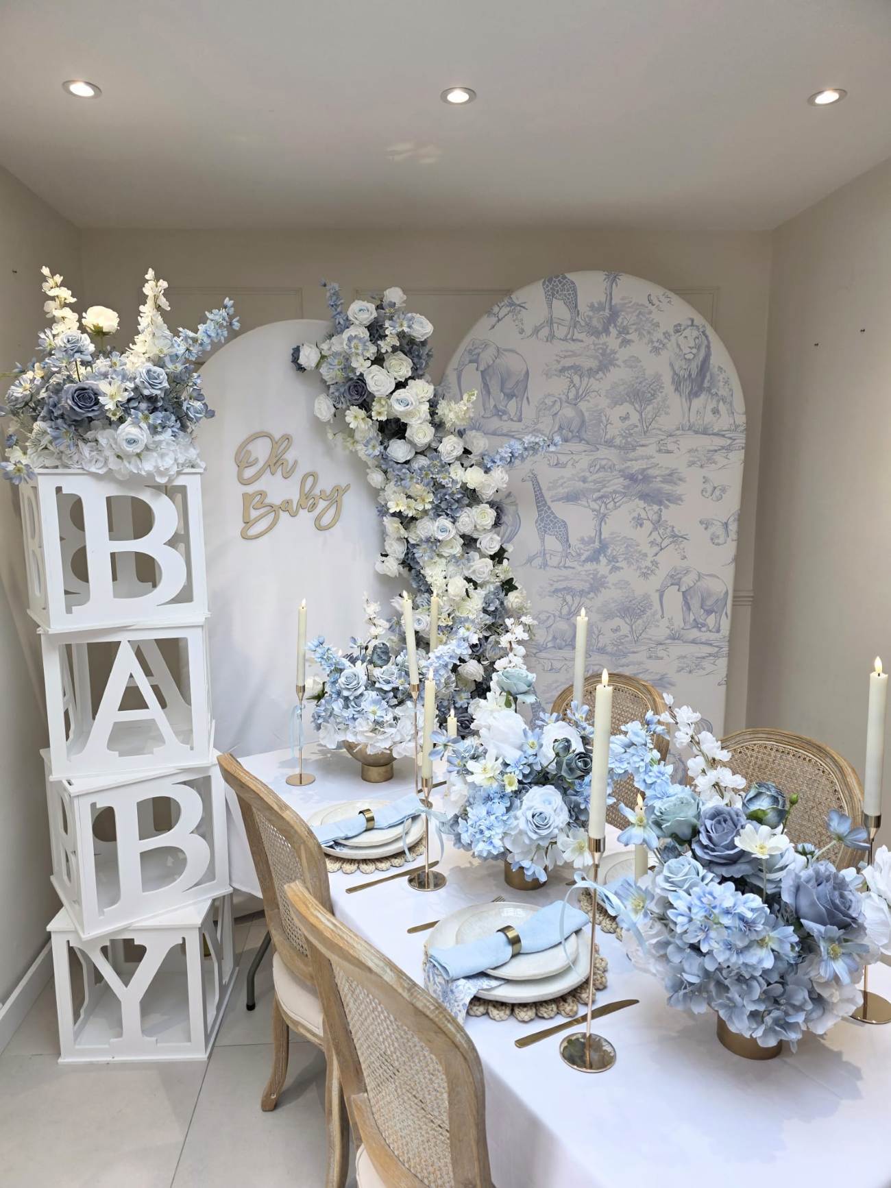 Baby Shower flowers in blue